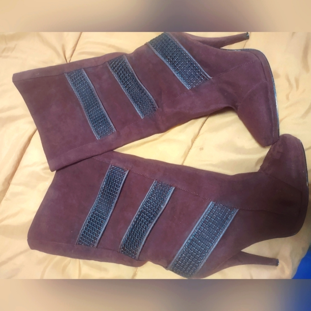 Sexy mid-calf boots
